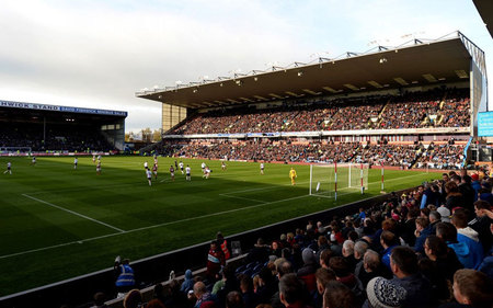 甲赛场崭露 甲赛场崭露